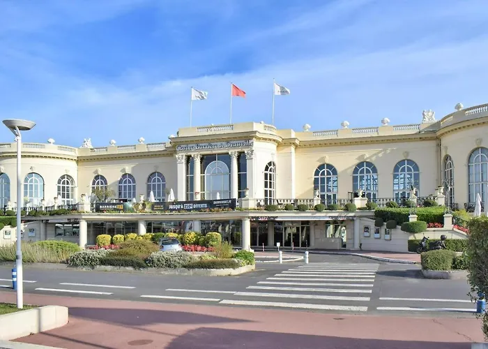 Cozy In With Wifi Tourgeville